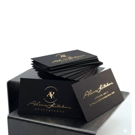 Vizitinės kortelės su folijuota spauda