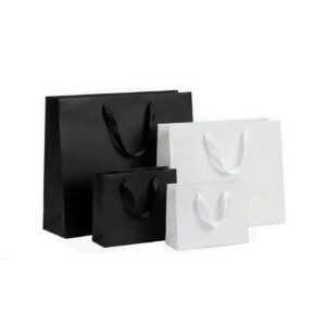 Prabangus popierinis maišelis su medžiagine rankenėle